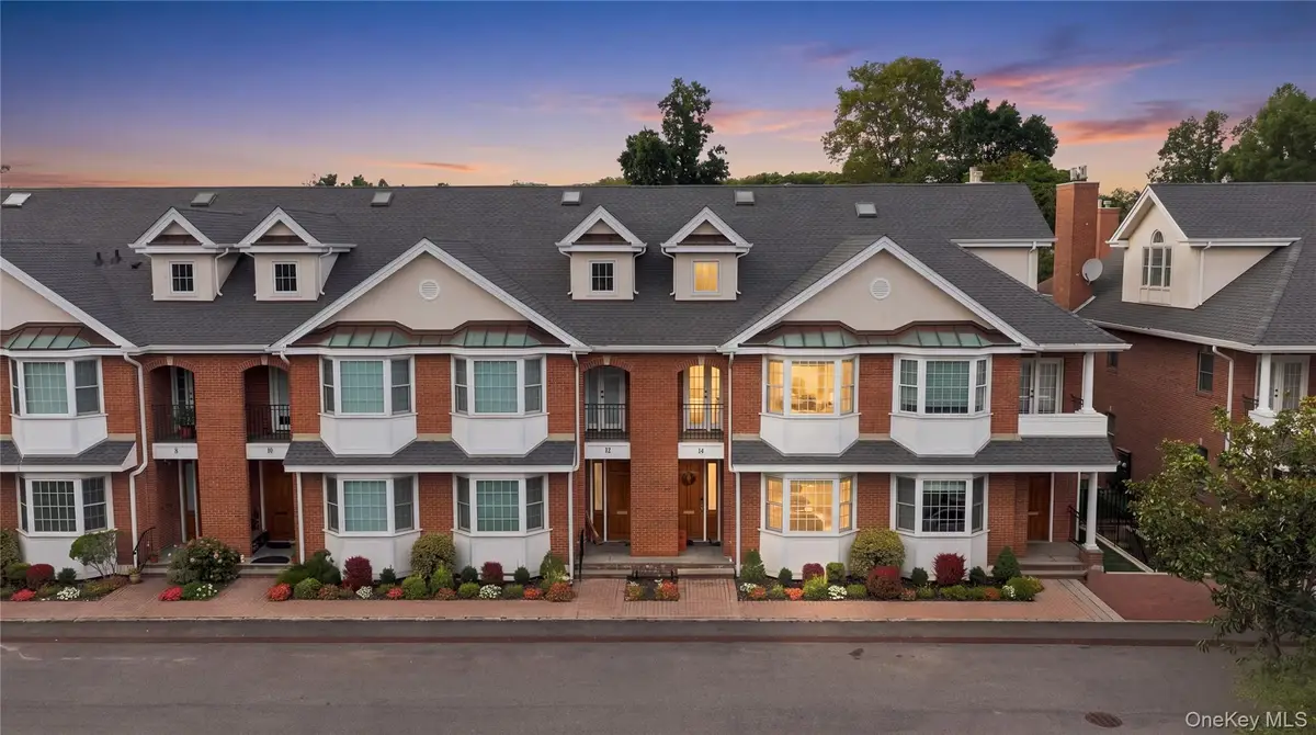 14 Portico Court, Great Neck, NY 11021 - #1