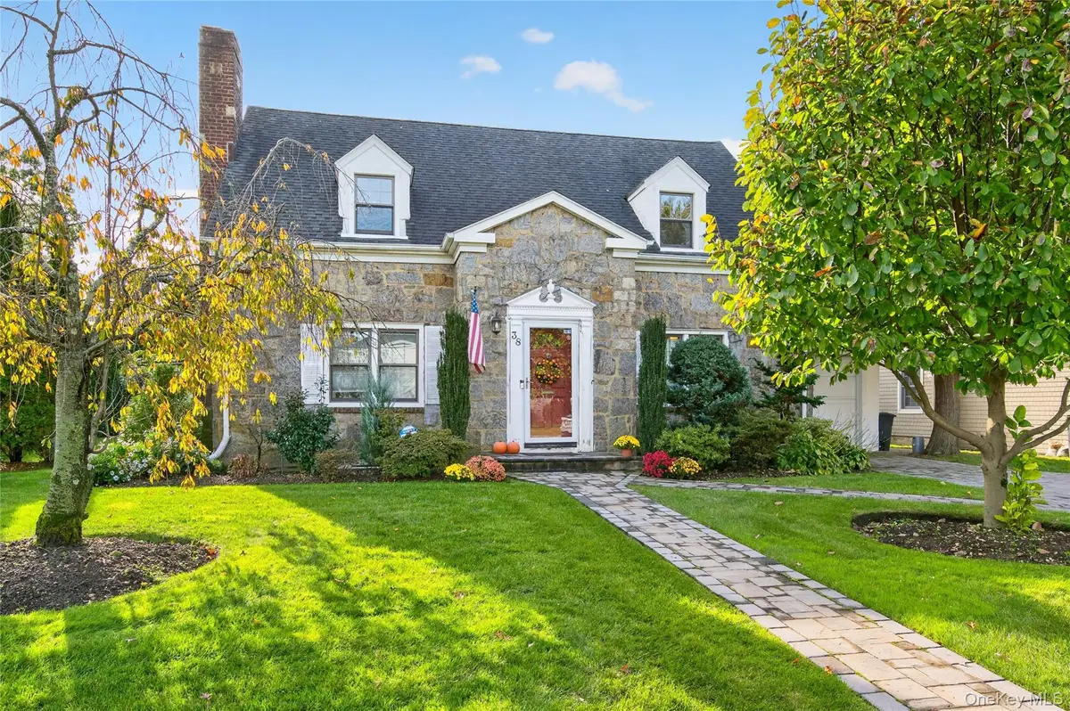 38 Mulberry Avenue, Garden City, NY 11530 - #1