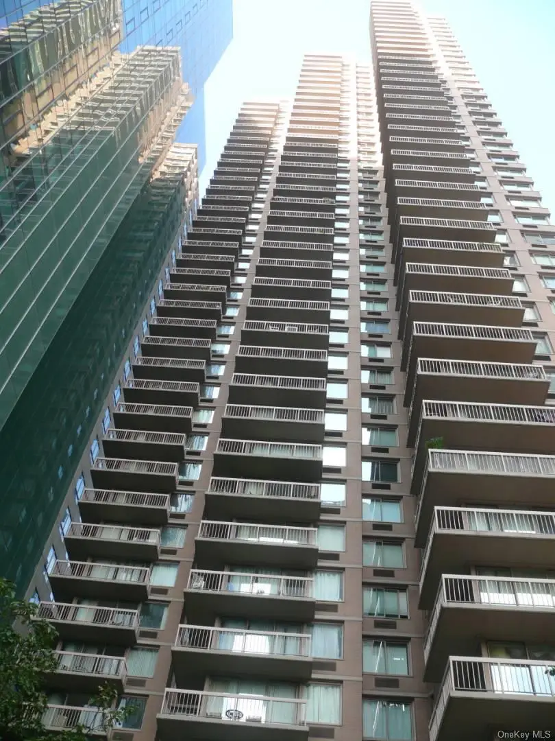 235 E 40th Street #3G/H, New York, NY 10016 - #3