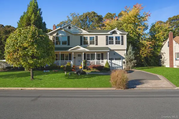 11 Elaine Drive, Sayville, NY 11782