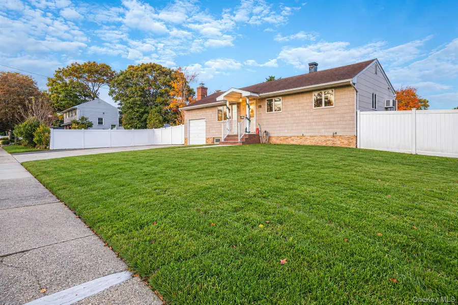 621 Connetquot Avenue, Islip Terrace, NY 11752 - #2