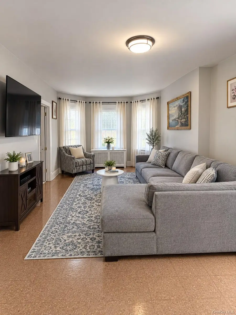 33 Saint Andrews Place, Yonkers, NY 10705 - #2