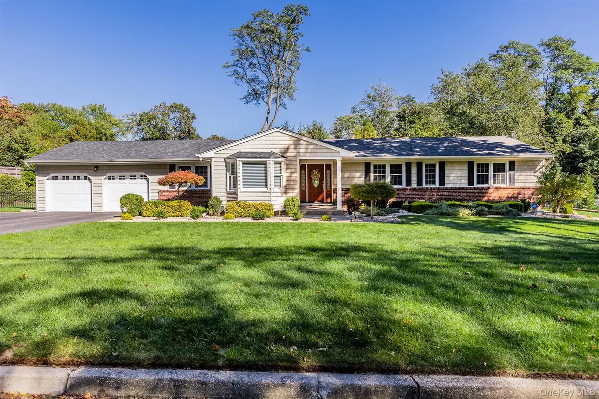 5 Francis Street, Setauket, NY 11733 - #1