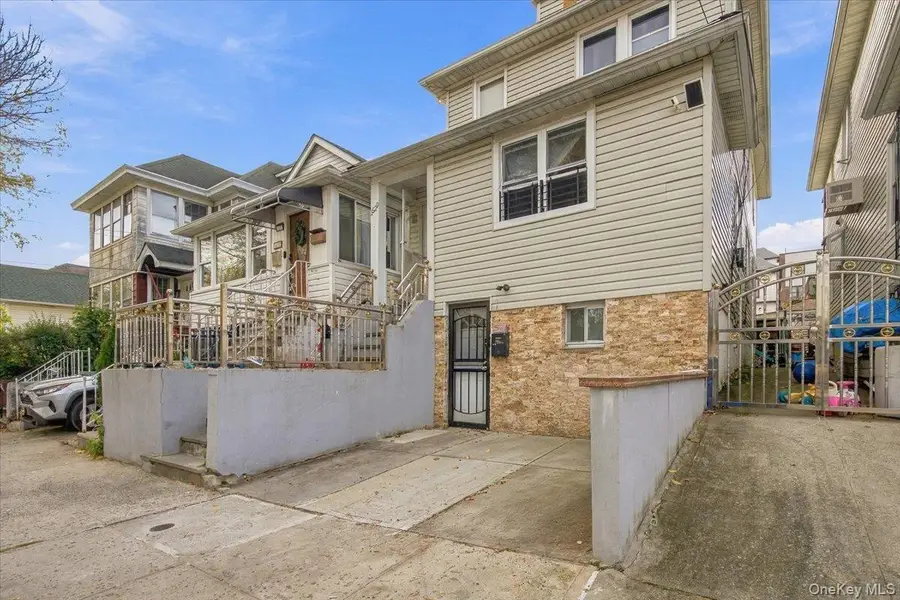1529 Gillespie Avenue, Bronx, NY 10461 - #2