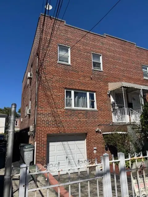 841 E 226th Street, Bronx, NY 10466