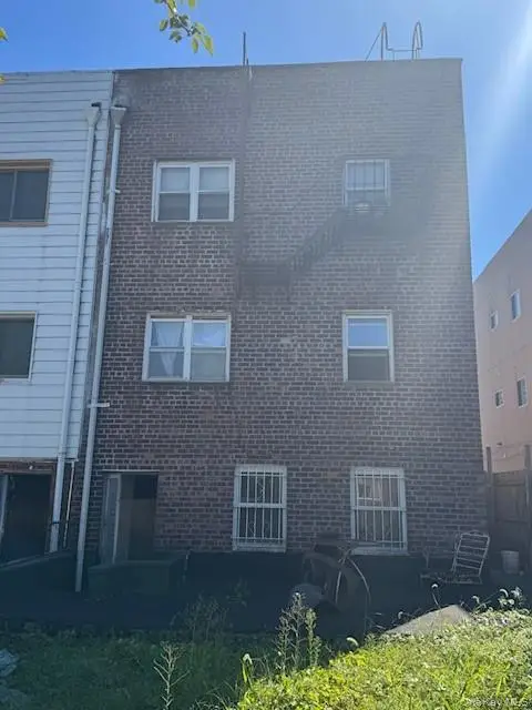841 E 226th Street, Bronx, NY 10466 - #2