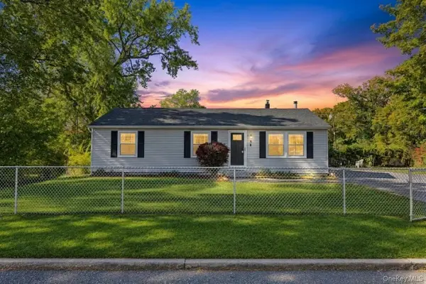 13 Delaware Road, West Babylon, NY 11704