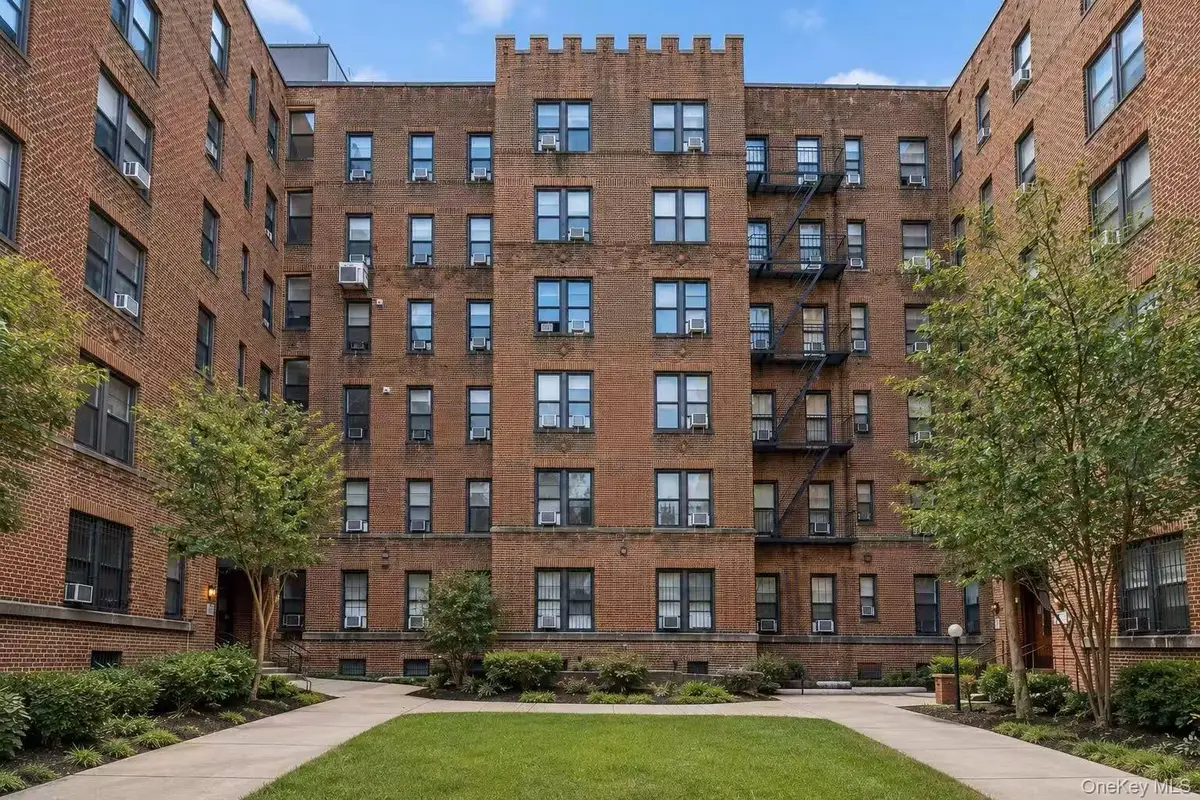 4220 Kissena Boulevard #C9, Flushing, NY 11355 - #1
