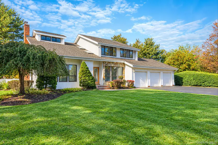 8 Hyanis Court, Mount Sinai, NY 11766 - #2
