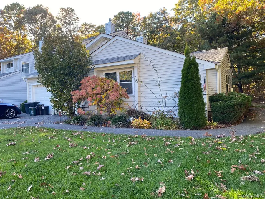16 Cal Ct Court, Manorville, NY 11949 - #2