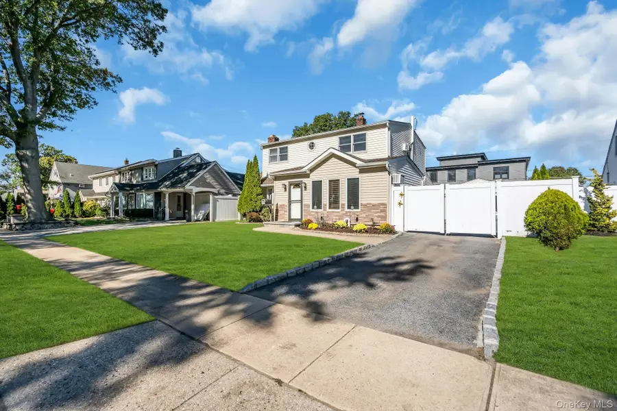 89 Azalea Road, Levittown, NY 11756 - #3