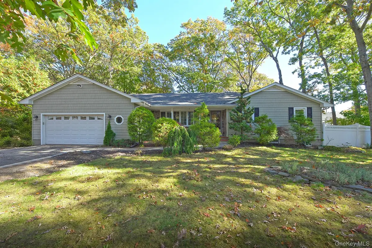 673 Old Medford Avenue, Medford, NY 11763 - #1