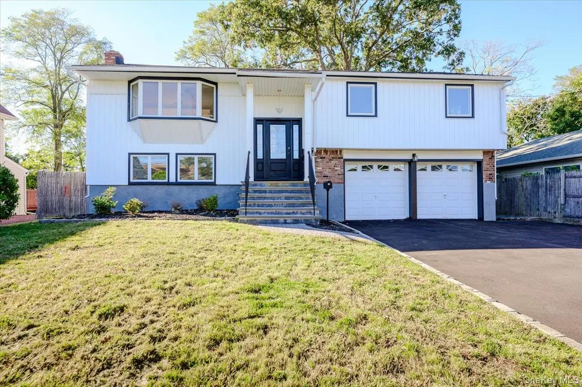 12 Deans Lane, Bayville, NY 11709 - #1