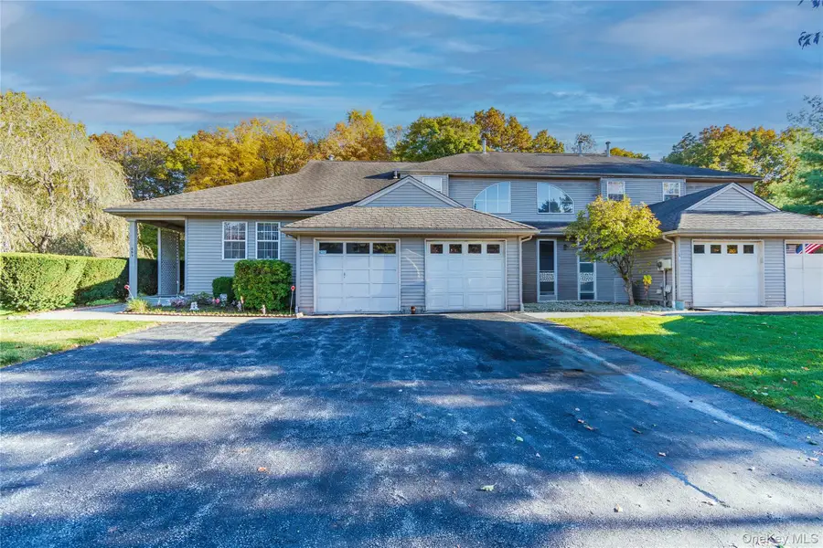 257 Crestwood Court, Fishkill, NY 12524 - #2
