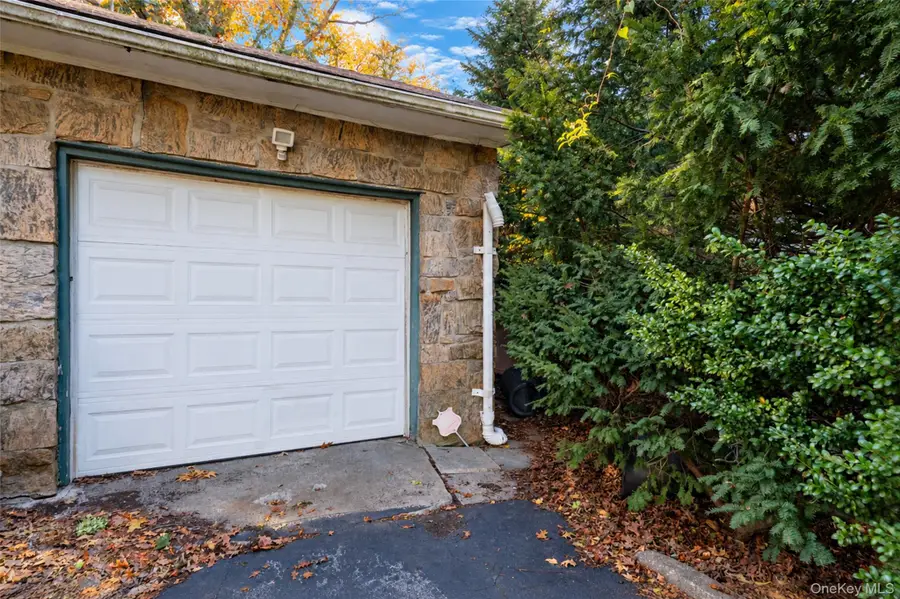 30 Linden Lane, Merrick, NY 11566 - #3