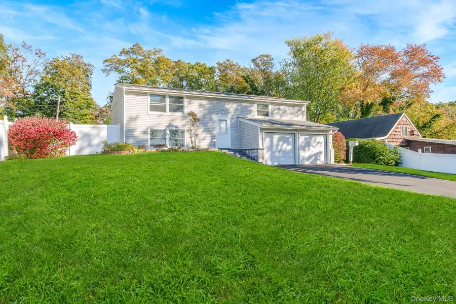 79 Snowberry Lane, Islandia, NY 11749 - #2