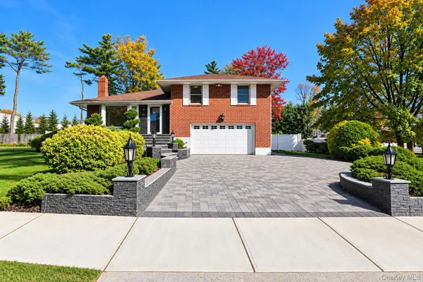 201 Martin Drive, Syosset, NY 11791