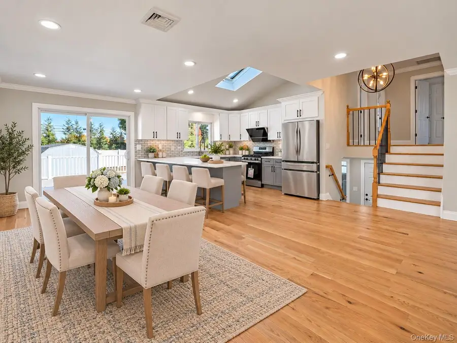 201 Martin Drive, Syosset, NY 11791 - #2