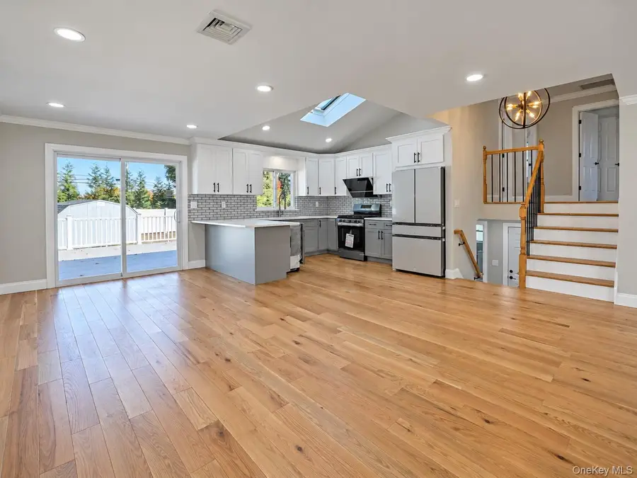 201 Martin Drive, Syosset, NY 11791 - #3