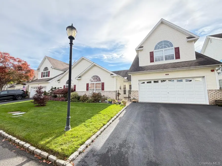 137 Constantine Way, Mount Sinai, NY 11766 - #3