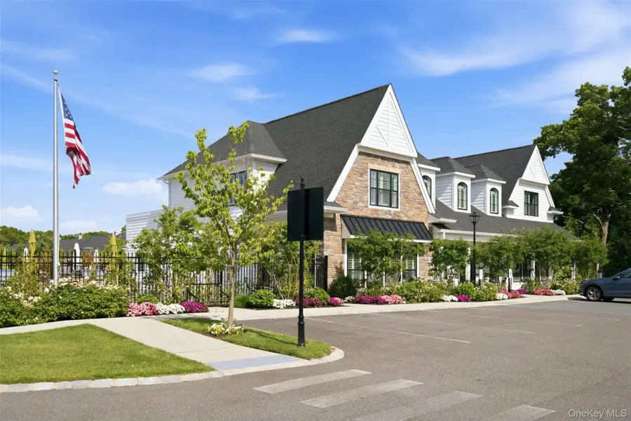 28 Seasons Way, Dix Hills, NY 11746 - #2