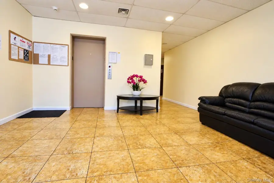 71-33 162nd Street #3B, Fresh Meadows, NY 11365 - #2