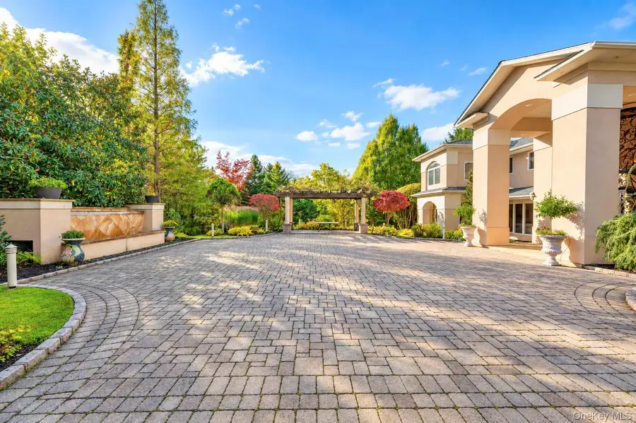 5 Glen Hill Court, Dix Hills, NY 11746 - #3