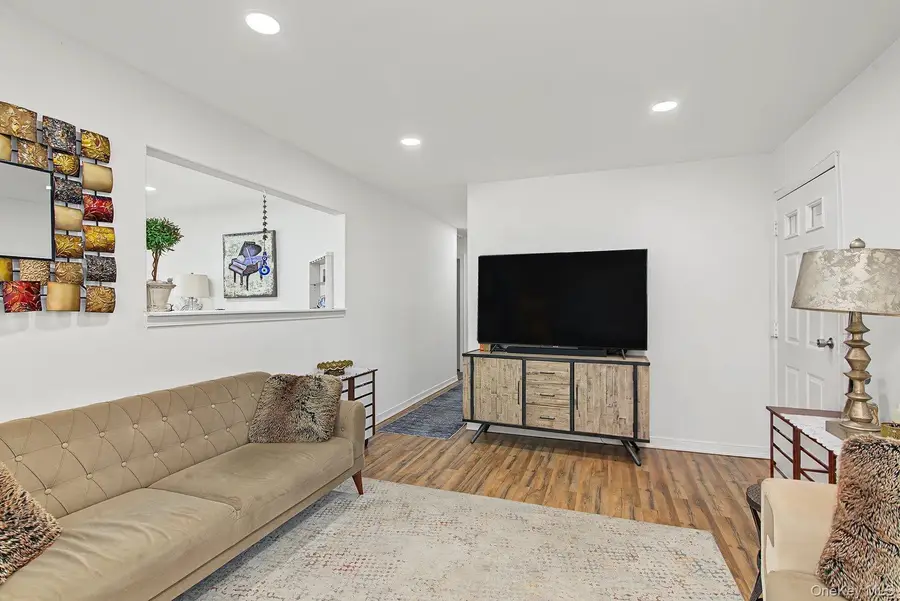 83 Stuyvesant Avenue, Mastic, NY 11950 - #3