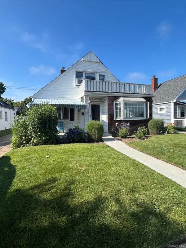 437 W Park Avenue, Long Beach, NY 11561