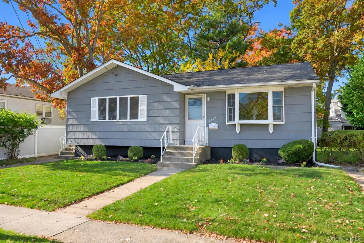 1712 Trinity Street, West Babylon, NY 11704 - #1