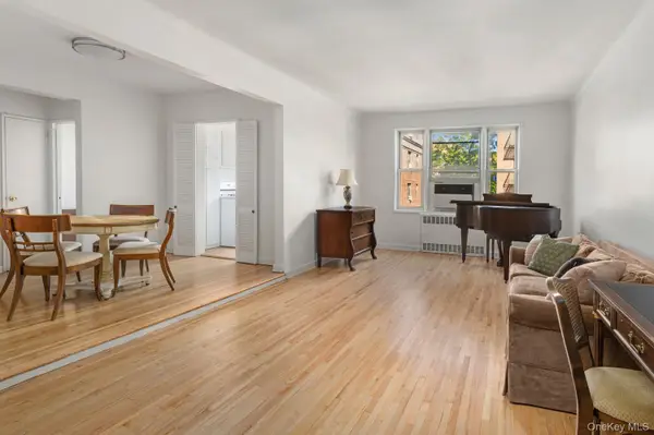 68-61 Yellowstone Blvd #518, Forest Hills, NY 11375