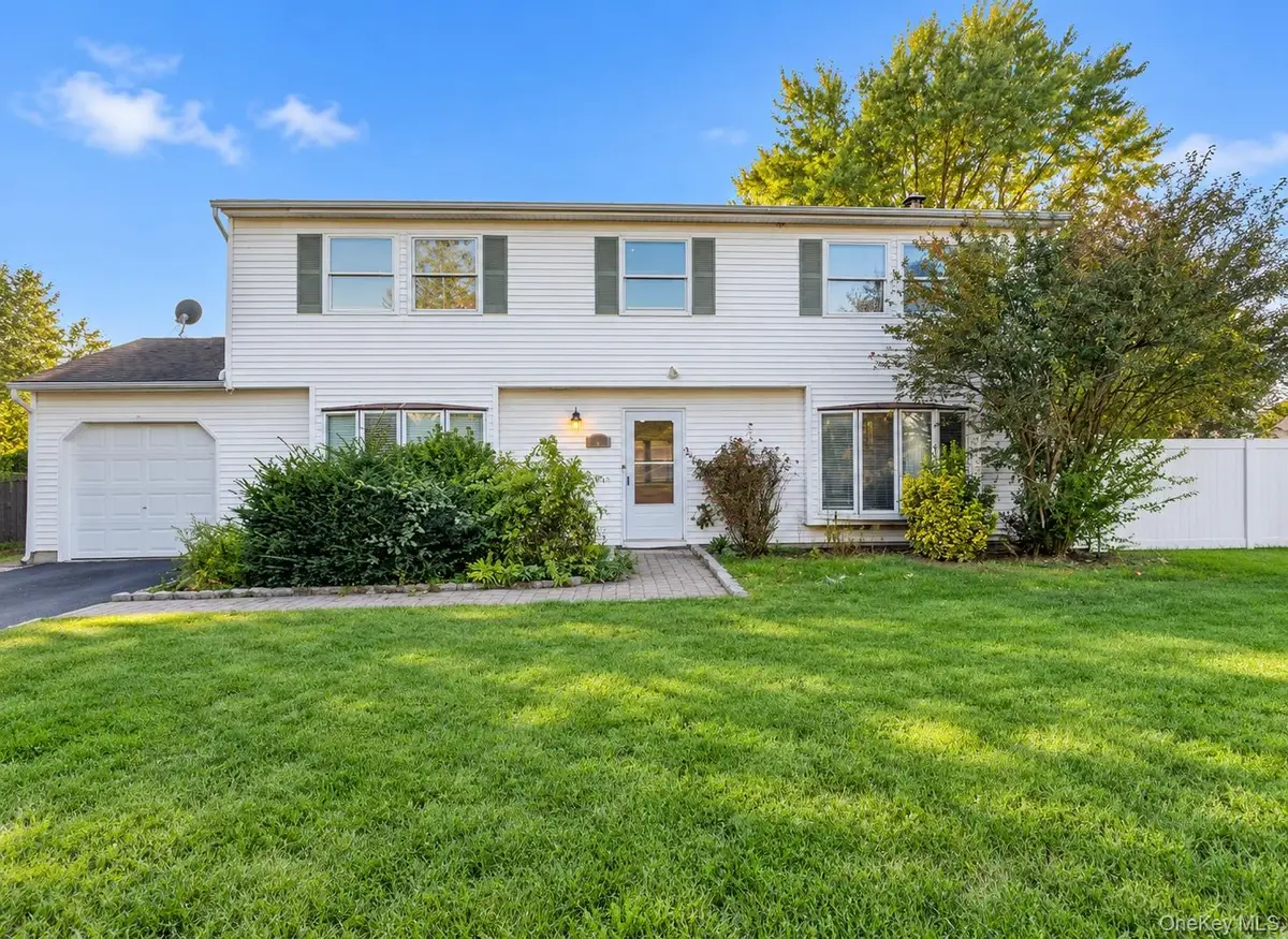 4 Rustic Ave, Medford, NY 11763 - #1