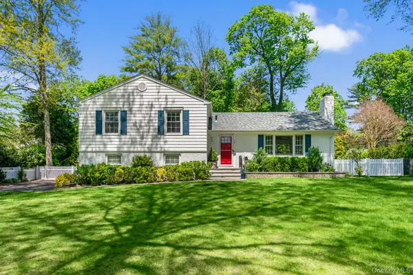 32 Wood Lane, Locust Valley, NY 11560