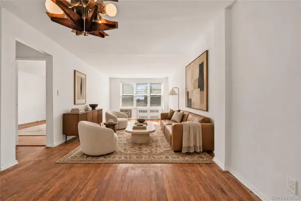 4125 Kissena Blvd #4UU, Flushing, NY 11355