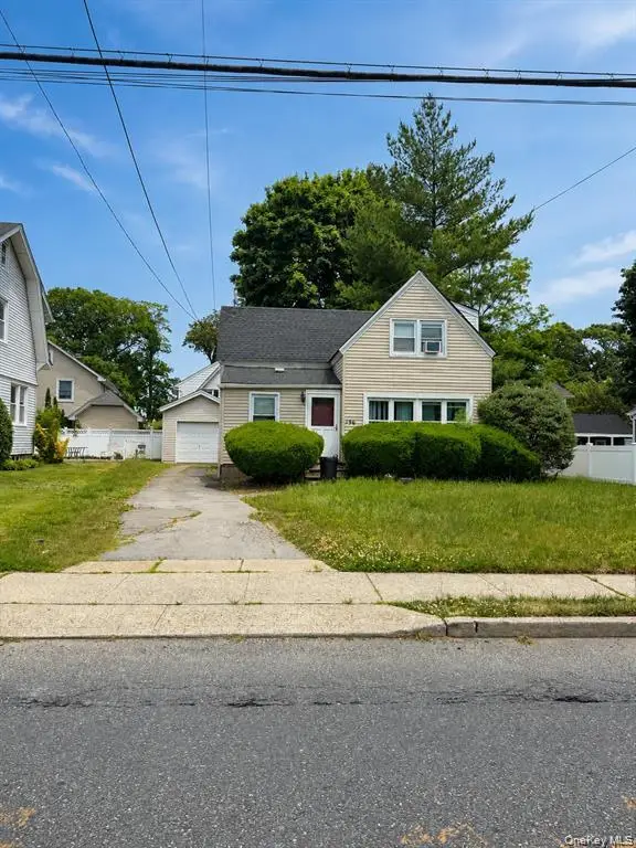 196 Rocklyn Avenue, Lynbrook, NY 11563 - #1