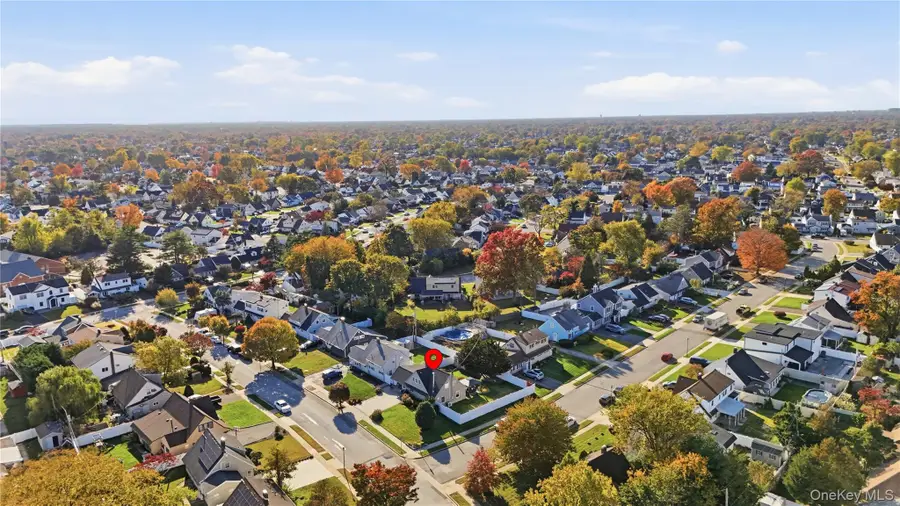 30 Low Lane, Levittown, NY 11756 - #2