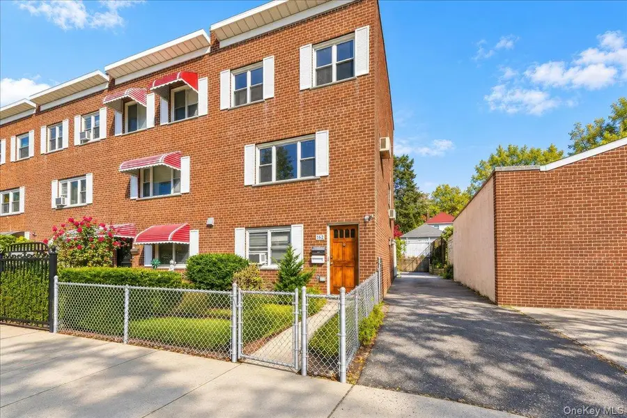 1562 Paulding Avenue, Bronx, NY 10462 - #2