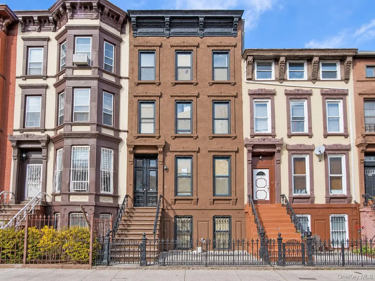 205 Van Buren Street, Brooklyn, NY 11221 - #1