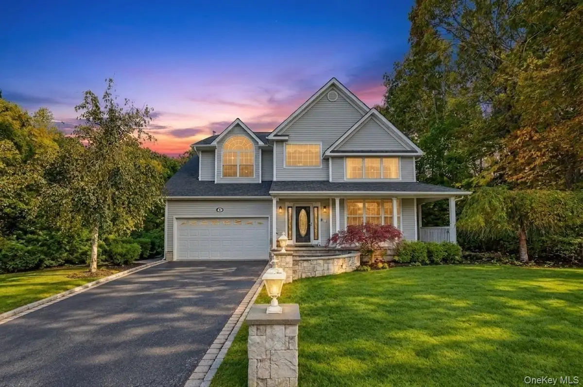 4 Laurel Crescent, Manorville, NY 11949 - #1