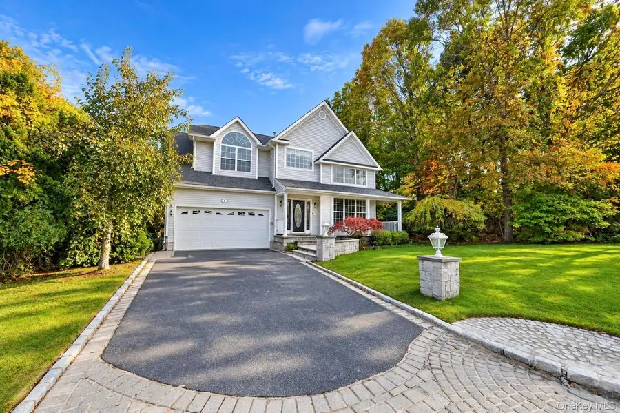 4 Laurel Crescent, Manorville, NY 11949 - #3