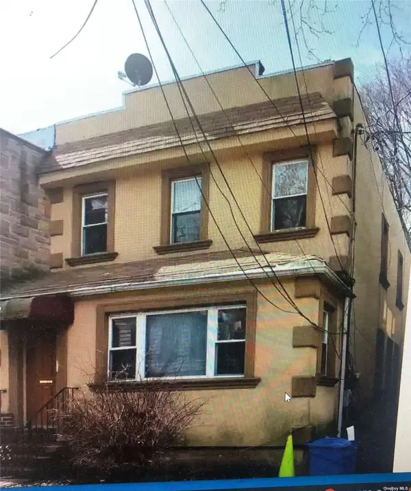 8530 101st Street, Richmond Hill, NY 11418