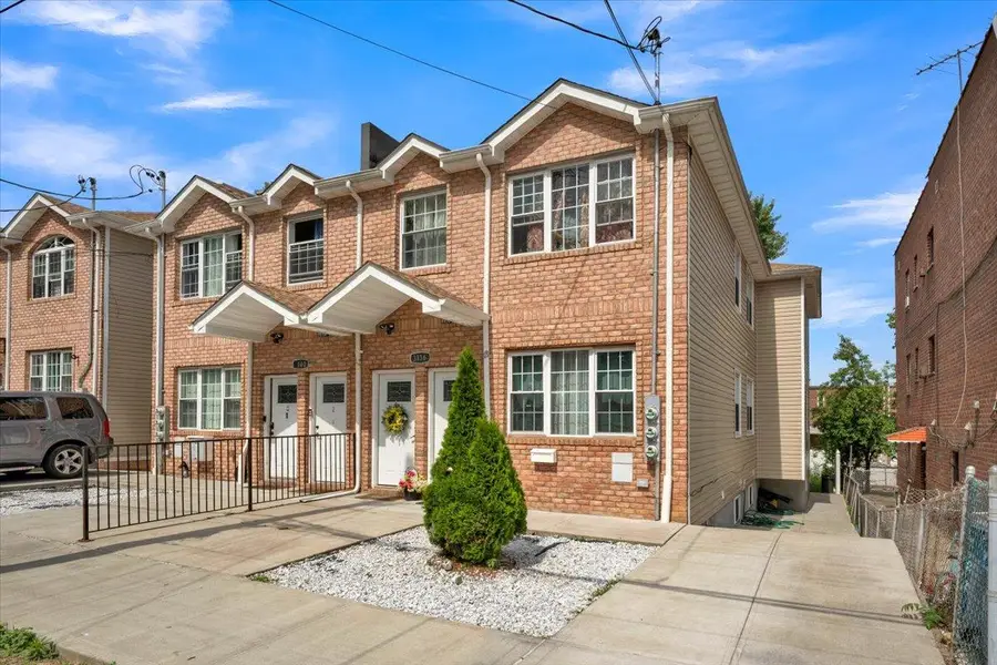 3136 Mickle Avenue, Bronx, NY 10469 - Image #3