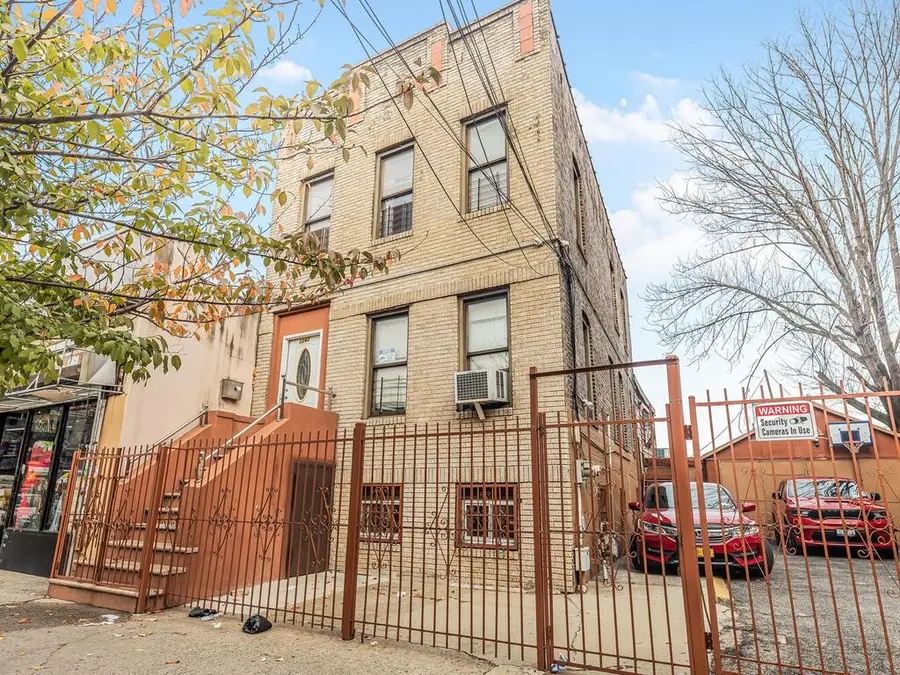 1262 Leland Avenue, Bronx, NY 10472 - Image #2