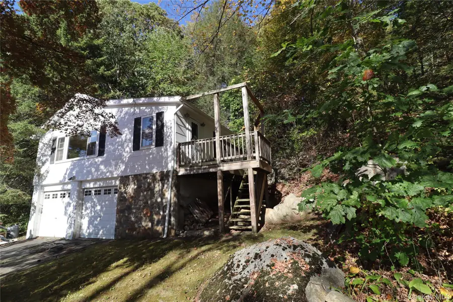 262 N Terry Hill Road, Carmel, NY 10512 - Image #2