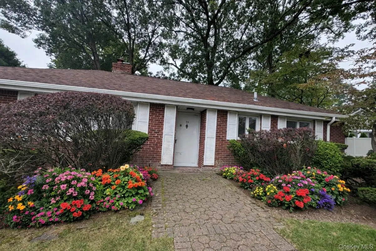 34 Hawthorne Avenue, Rockville Centre, NY 11570 - #1