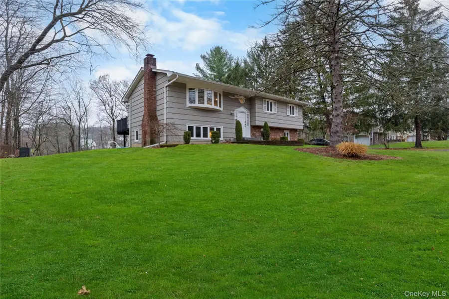 9 Cannan Road, Chestnut Ridge, NY 10952 - Image #2