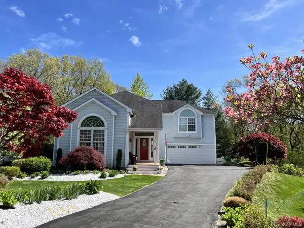 34 Coventry Circle, Mahopac, NY 10541