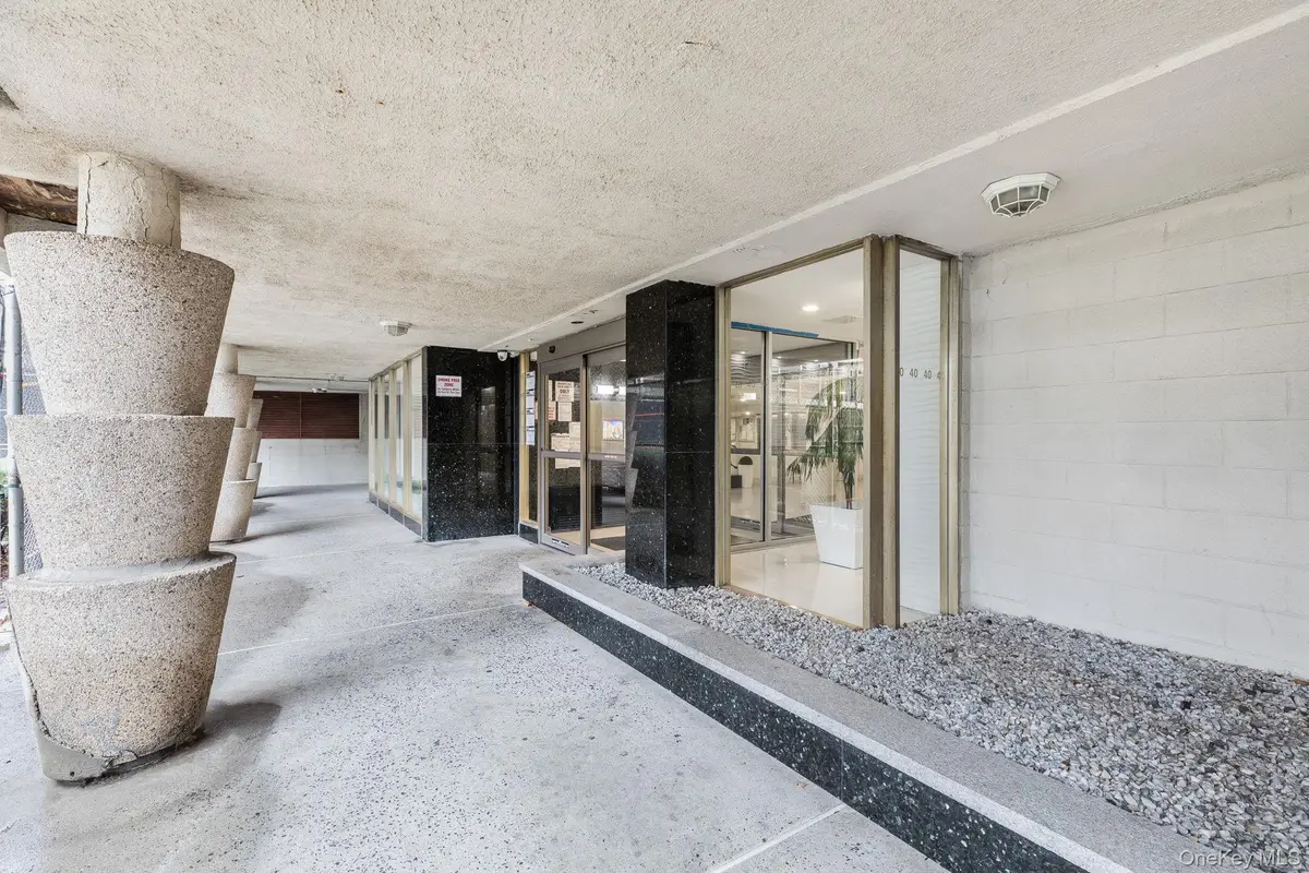 40 Brighton 1st Road #3J, Brooklyn, NY 11235 - Image #1