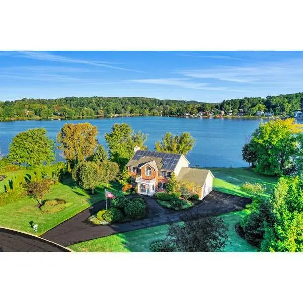 50 Waterview Terrace, New Windsor, NY 12553