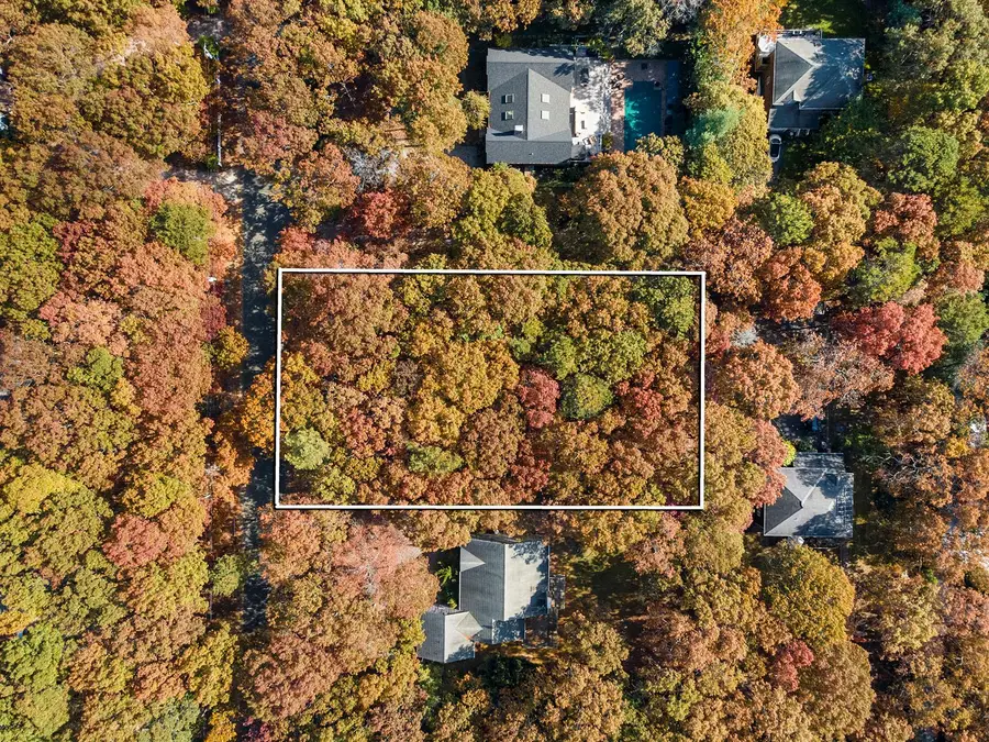 38 Wooded Oak Lane, East Hampton, NY 11937 - Image #2